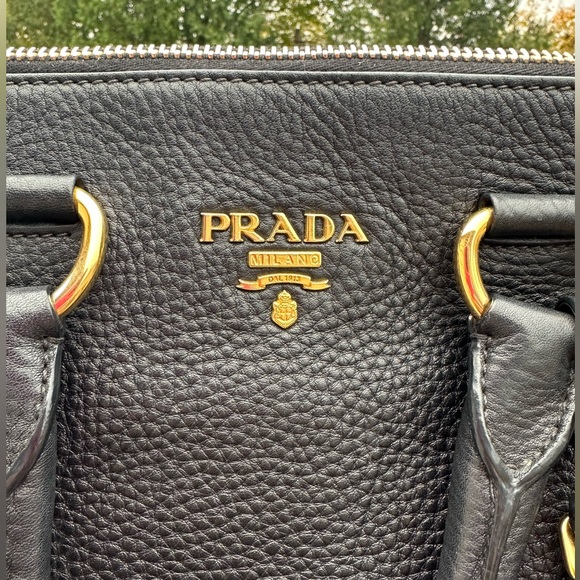 ❗️SOLD❗️PRADA CROSSBODY BAG - Picture 5 of 16